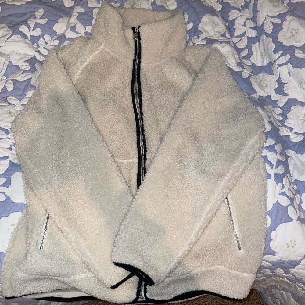 Old navy Sherpa zip up!